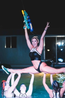 90s-hip-hop-girls-synchronized-swimming-full-splits