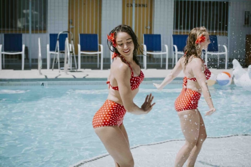 sexy-polka-dot-bikini-synchronized-swimming-and-dancing-for-corporate-events