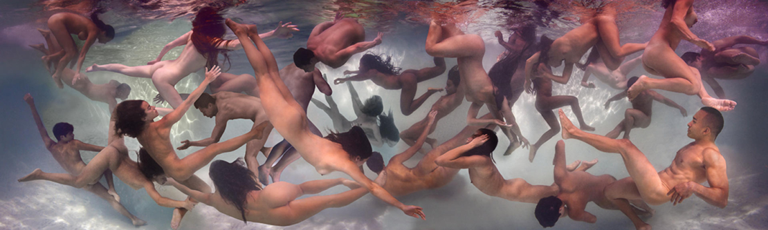 wet-swim-show-underwater-modeling-nude-group-artistic-swimming