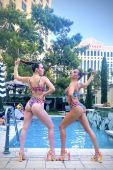 Las Vegas Bachelor Party - Bikini Babes